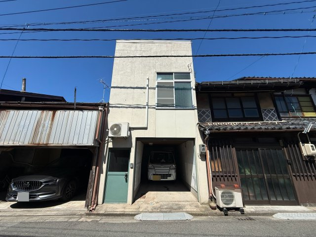BKガレージハウス灘町