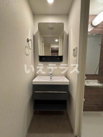 セレニテ神戸西アリエの玄関