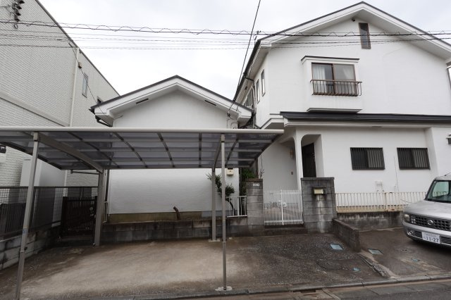 川越市広栄町　4SLDK+カースペース付き　戸建貸家の駐車場