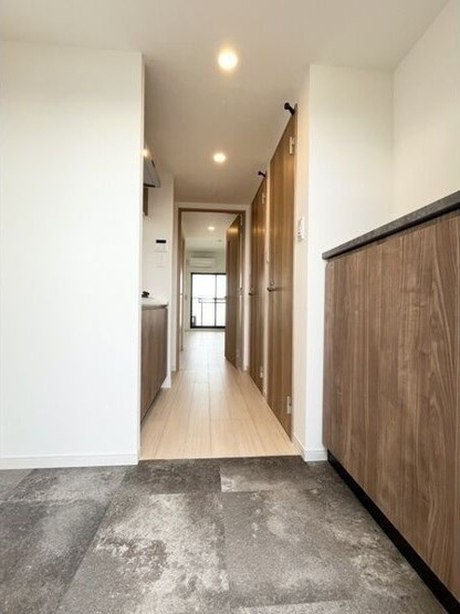 【玄関】 | S-RESIDENCE四日市市堀木amante(アマンテ) | ※現状を優先とします（内装設備が異なる場合がございます）
※同建物別室参考写真