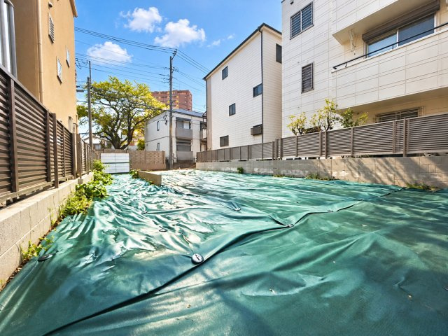 文京区本駒込1丁目　建築条件無し売地の外観|2026.10.26撮影

現地ご見学希望・資料請求などお気軽にお問い合わせ下さい！
03-5990-5201