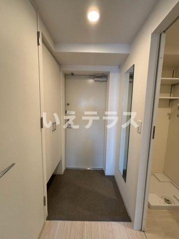 セレニテ神戸西アリエの玄関