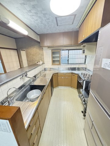 松山１丁目戸建住宅のキッチン