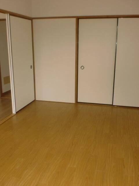 サンライトビルの寝室