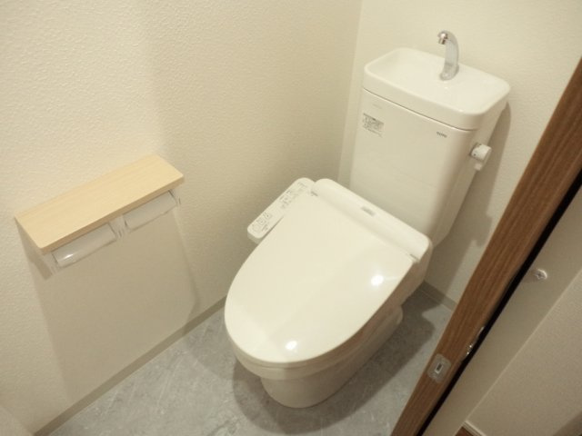 AUT Ikebukuro Bldgのトイレ