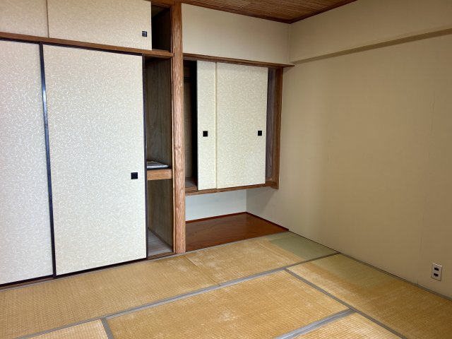 プラザ伊豆山の和室