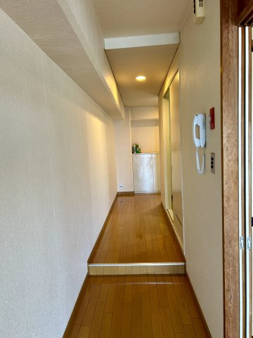 プラザ伊豆山の内装|廊下