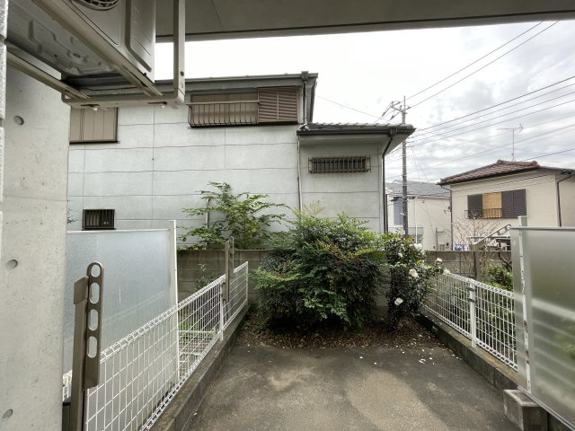 川崎市麻生区細山５丁目の賃貸マンションのバルコニー