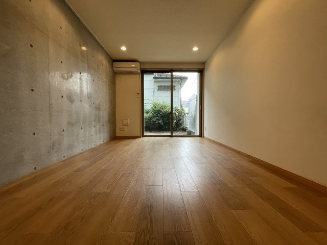 川崎市麻生区細山５丁目の賃貸マンションの居間・リビング