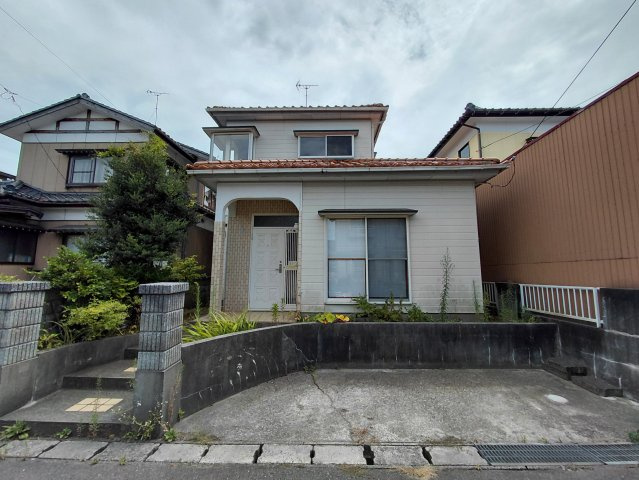 新潟市東区逢谷内の一戸建て