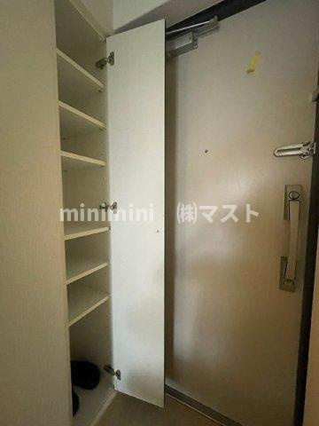 ウエンズ東心斎橋の玄関