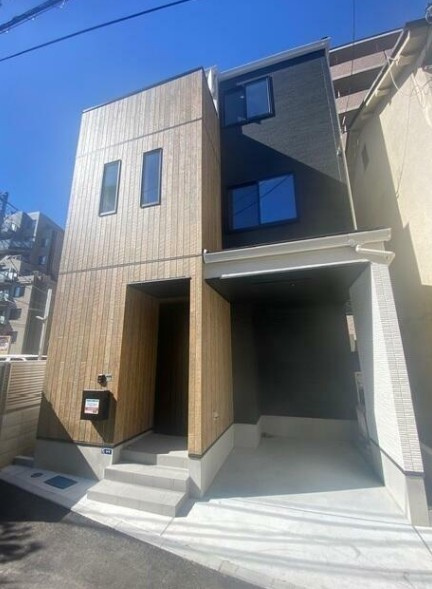 北区滝野川６丁目の一戸建て