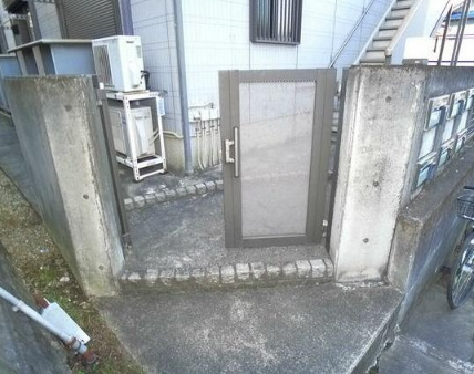 【エントランス】
