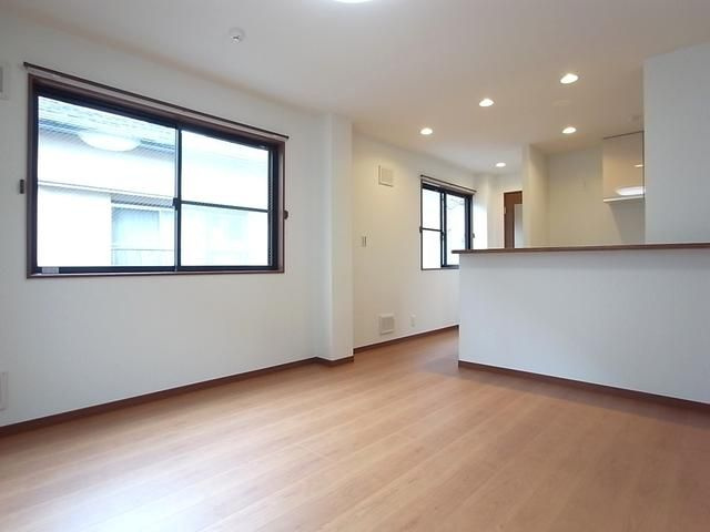 墨田区石原3丁目戸建の居間・リビング