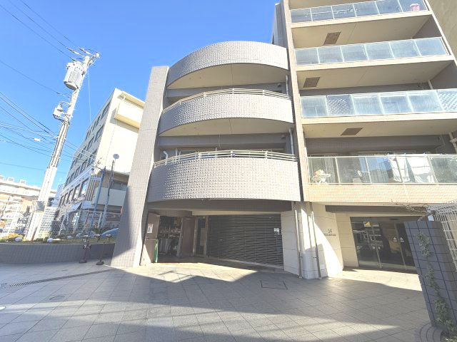 海まで3分！「クオス葉山森戸海岸」　2階の外観