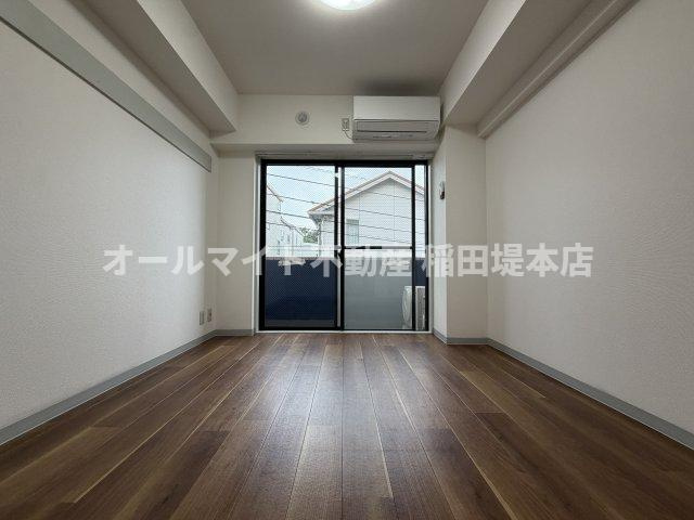 川崎市多摩区三田２丁目の賃貸マンションの居間・リビング