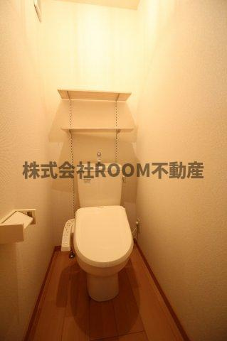 都城市郡元町のアパートのトイレ|シンプルで使いやすいトイレです