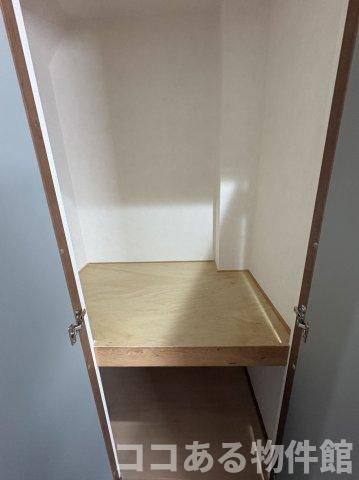 下畑町貸家の収納