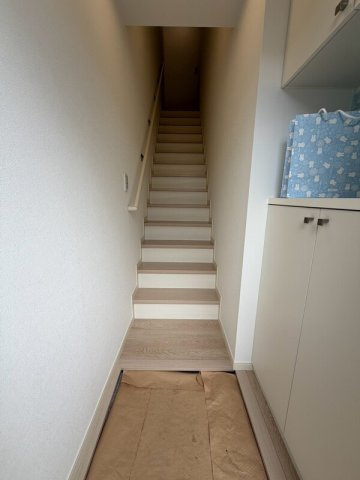 藤沢市辻堂元町４丁目のテラスの玄関|反転タイプ