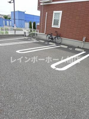 特典：仲介手数料が50％OFFです‼の駐車場|駐車場があるので、車を買う予定の方も安心です