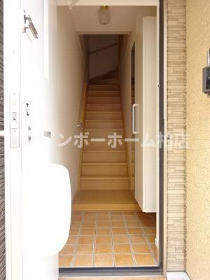 特典：仲介手数料が50％OFFです‼の玄関|シューズボックスがあります