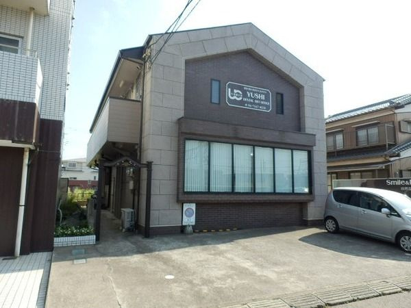 ルーミー北柏6号館の駐車場