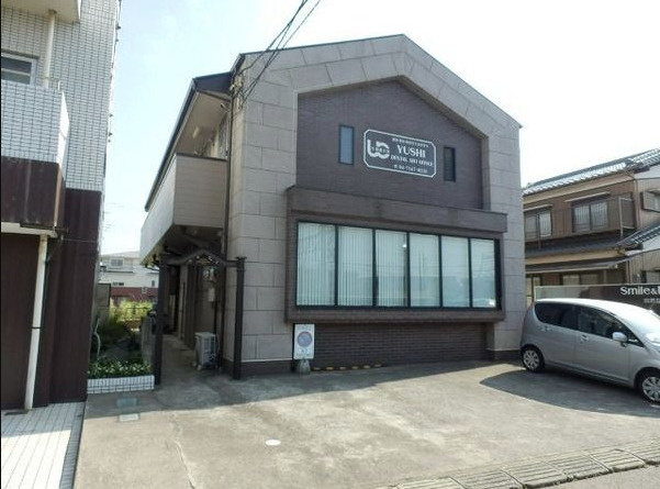 ルーミー北柏6号館のエントランス