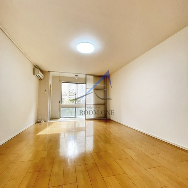 ソレックスハイムの居間・リビング|洋室のお部屋です。