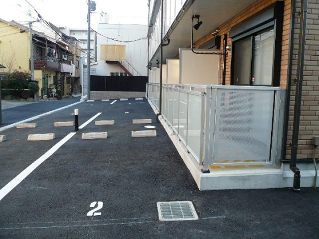 レオネクスト舟橋の駐車場