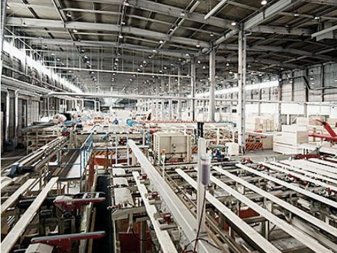 土浦市神立町第9　新築戸建　4号棟の構造・工法・仕様|工場で建築資材を製造するフルプレカットを採用。一棟一棟微妙に異なる資材までも、できる限りプレカットすることで住宅品質の均一化を図っています。