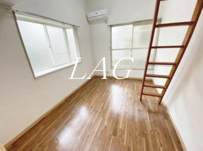 【居間・リビング】 | ラ・メール３番館 | 洋室のお部屋です。