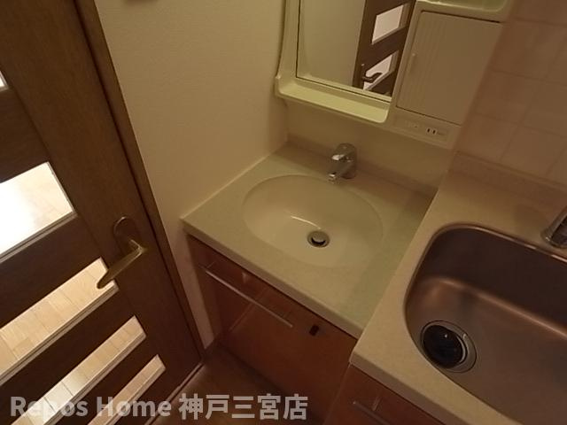 エステムコート神戸・県庁前の洗面所