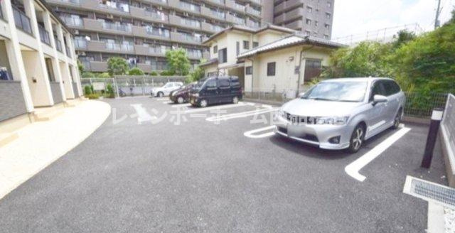 プリーネの駐車場