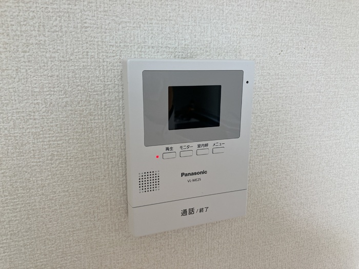 ハイツセリュー Ⅲ棟のセキュリティ|モニター付インターホン
