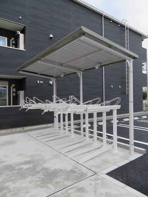 プレゾン・ピエスの駐車場