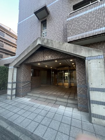 ウルム西宮のエントランス