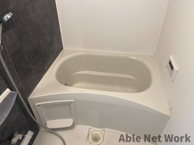 loyaltie(ロワイヨテ)の浴室|追い焚き給湯、浴室乾燥機付き