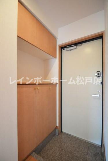 メイクスＥ棟【仲介手数料：50％OFF】対象物件！の玄関|シンプルで使いやすい玄関です