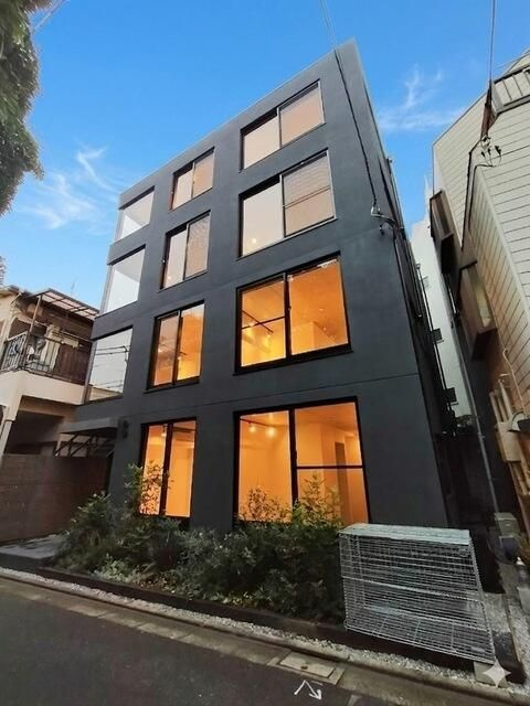 ｔｒｉａｓ６１１の外観