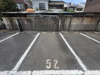 【駐車場】 | ディフロイデェ | 駐車スペースもあります