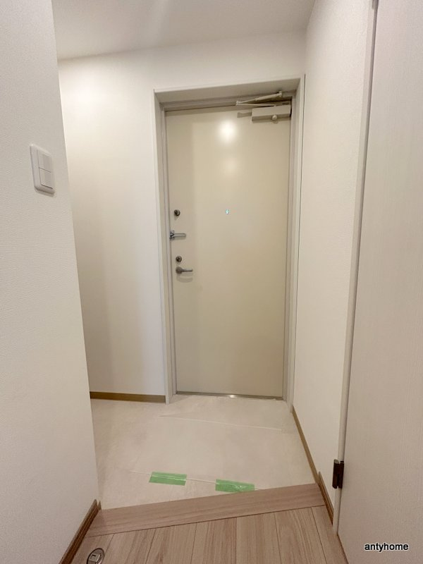 ウェルスクエア北桜塚　仲介手数料無料の玄関