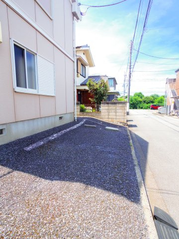 ハイム秋津の駐車場
