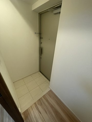WHARF文京茗荷谷の玄関