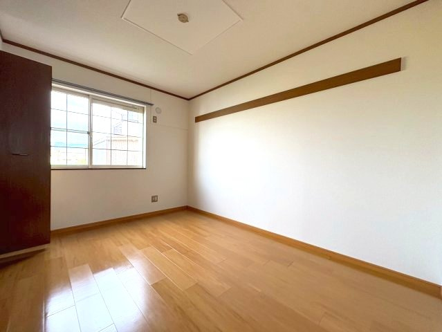 クロスローズの寝室