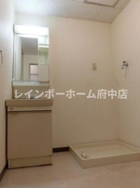 東府中マンション の独立洗面台