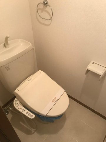杉並区荻窪２丁目のアパートのトイレ