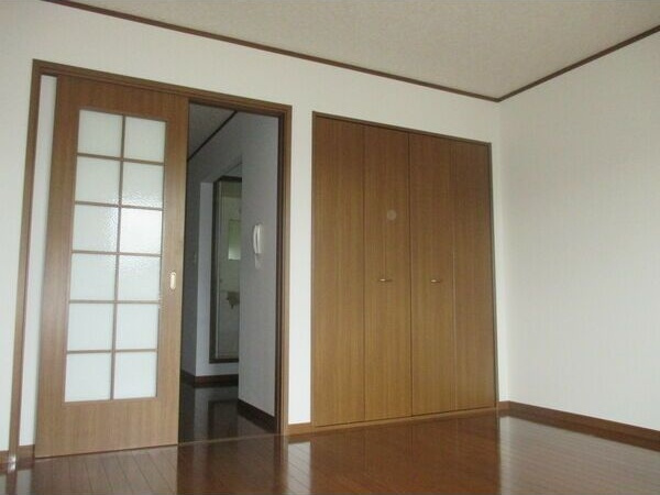 NY・KANEGASAKI B棟の居間・リビング