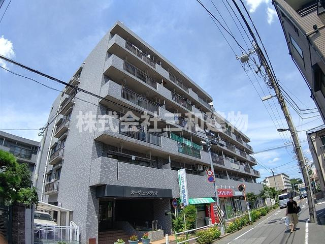 カーサメディオの外観