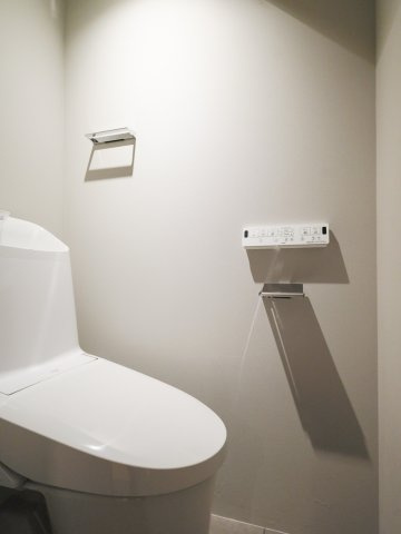 カーサ三田のトイレ|カーサ三田：ウォシュレット機能付きトイレです！