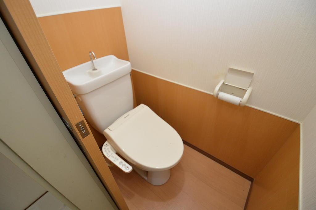 新潟市東区石山のアパートのトイレ